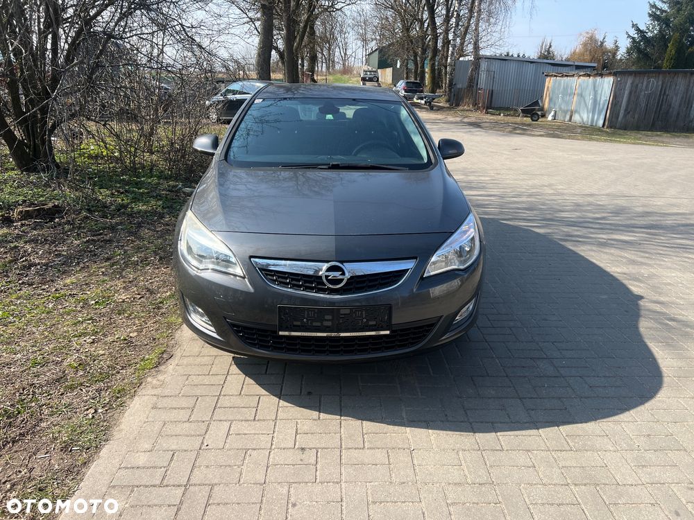 Opel Astra 1.6 Design Edition - 2