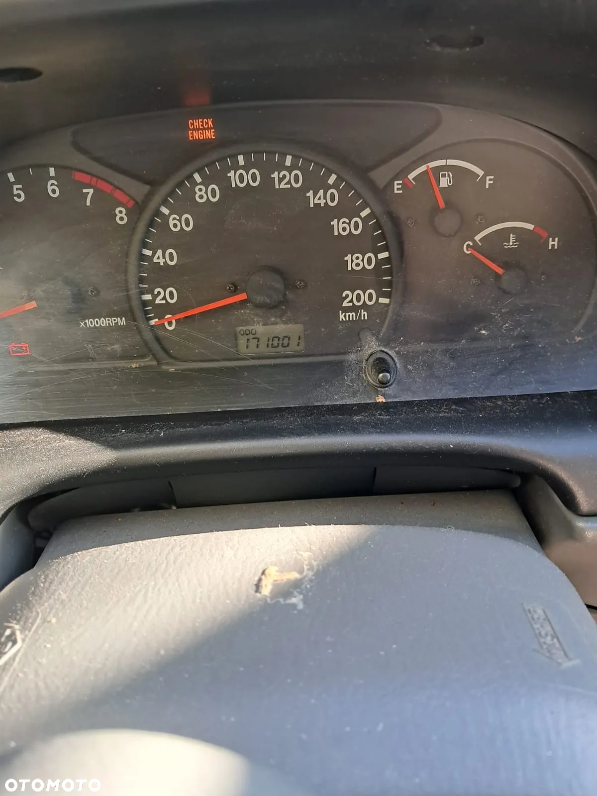 Suzuki Grand Vitara 2.0 - 7