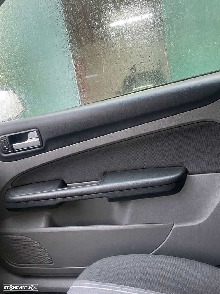 Ford Focus 1.6 TDCi Trend - 11