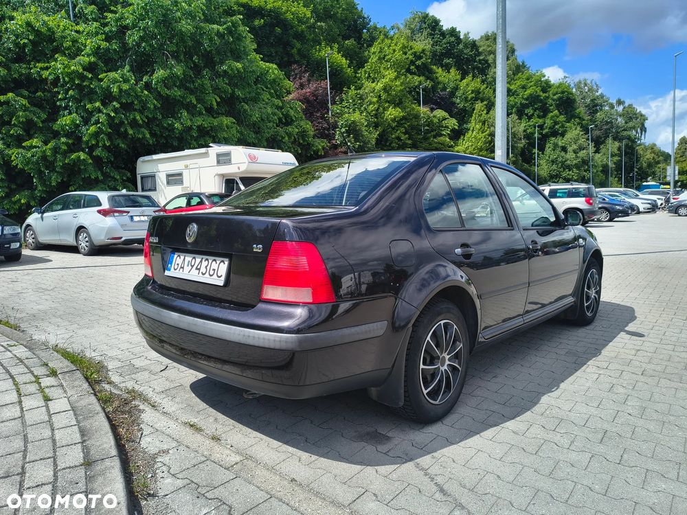 Volkswagen Bora 1.6 Basis - 4