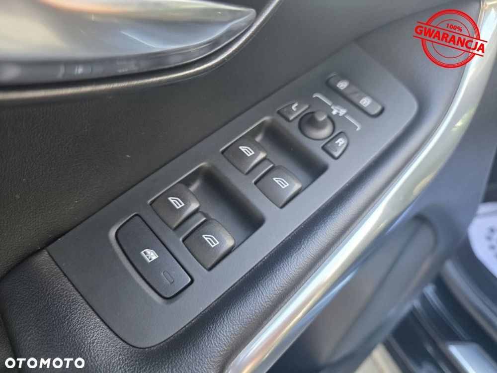 Volvo V40 D2 Drive-E R-Design Kinetic - 36