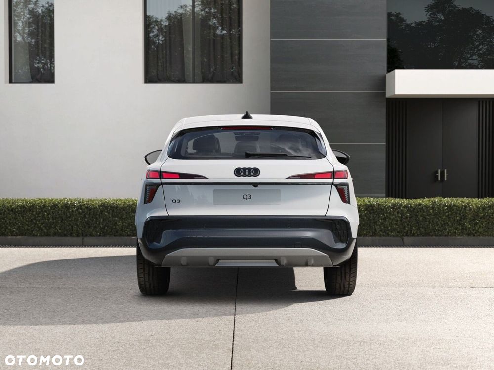 Audi Q3 Sportback - 4