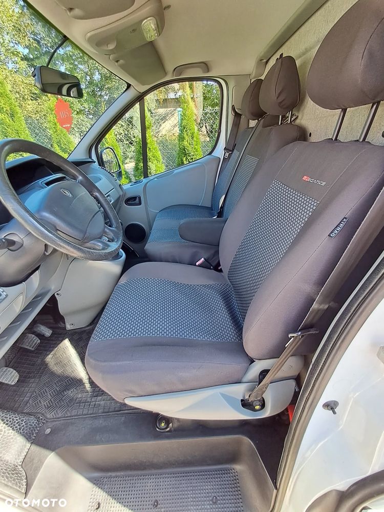 Renault Trafic - 26
