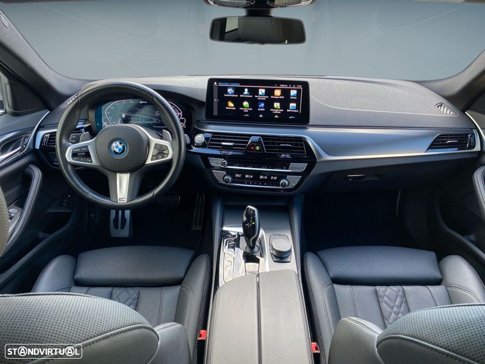BMW 530 e Pack Desportivo M - 5