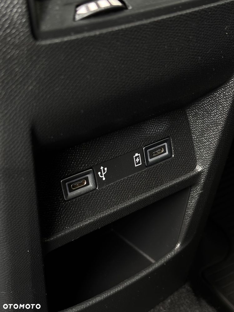 Peugeot 308 1.6 Hybrid PHEV GT EAT8 - 31