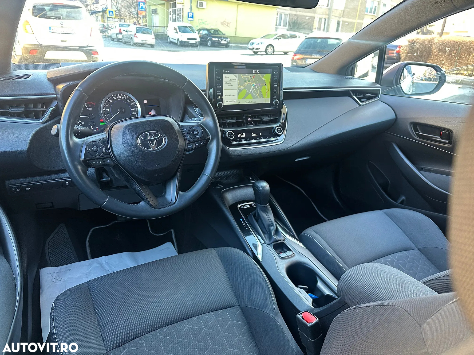 Toyota Corolla 1.8 Hybrid Business Edition - 28