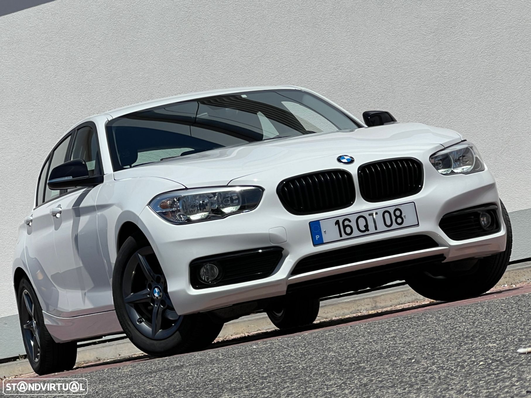BMW 116 d Line Urban - 1