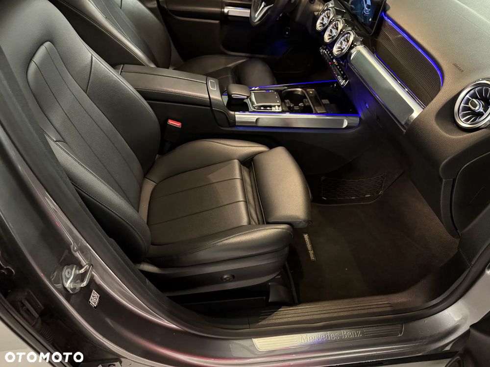 Mercedes-Benz GLB 250 4Matic 8G-DCT - 8