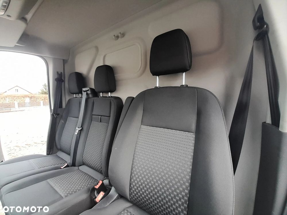 Ford Transit - 18