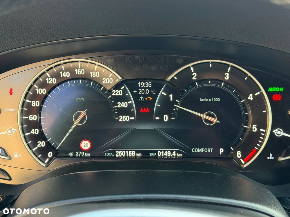 BMW Seria 5 540d xDrive Sport Line - 14