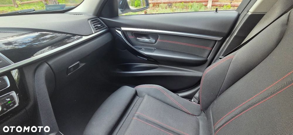 BMW Seria 3 318d Sport Line - 13