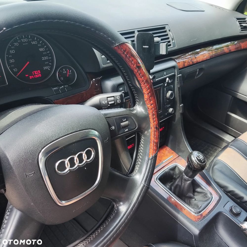 Audi A4 Avant 2.0 TDI - 8
