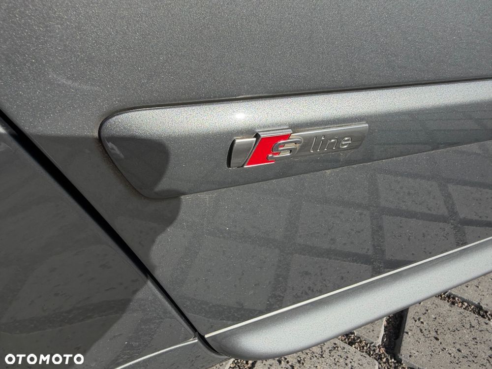 Audi A4 Avant 2.0 TDI - 24