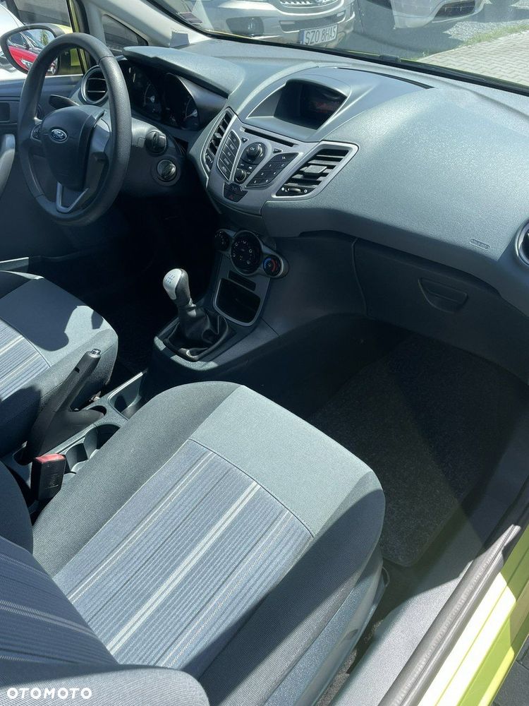 Ford Fiesta - 10