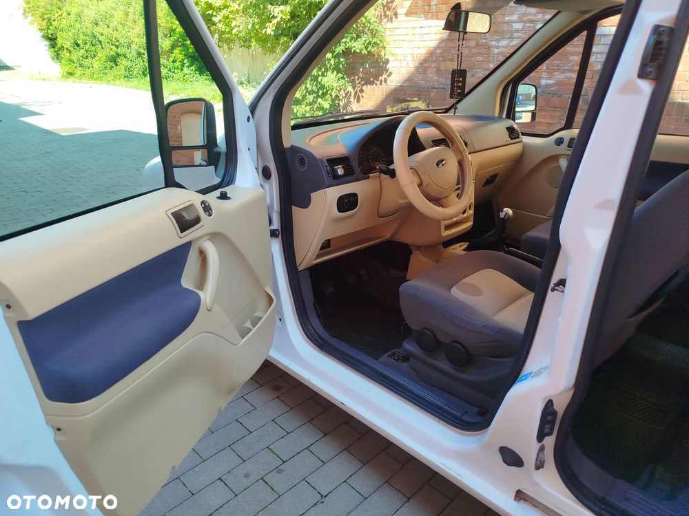 Ford Tourneo Connect - 15