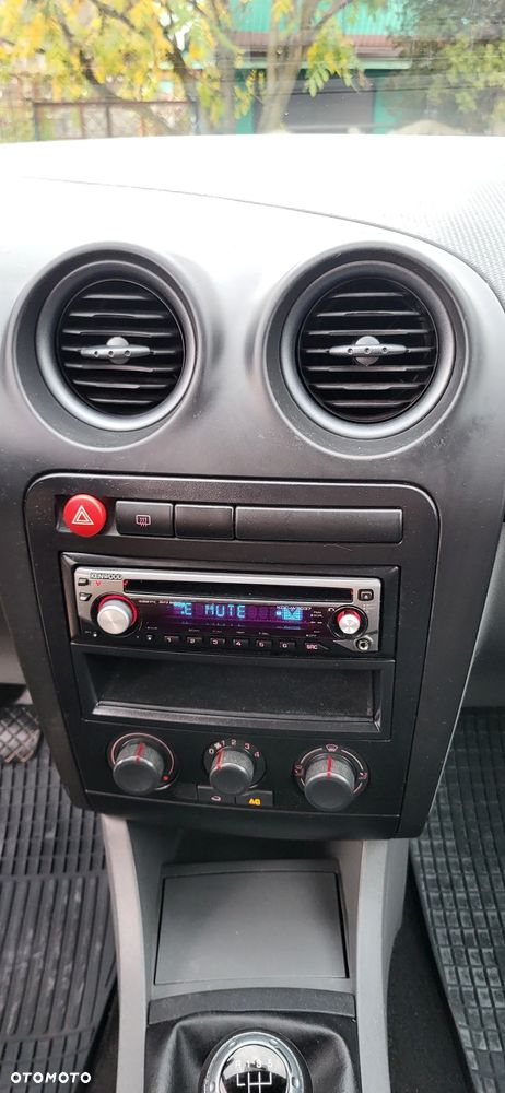 Seat Ibiza 1.2 12V Reference - 24