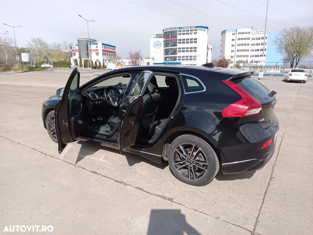 Volvo V40 D3 Momentum - 12