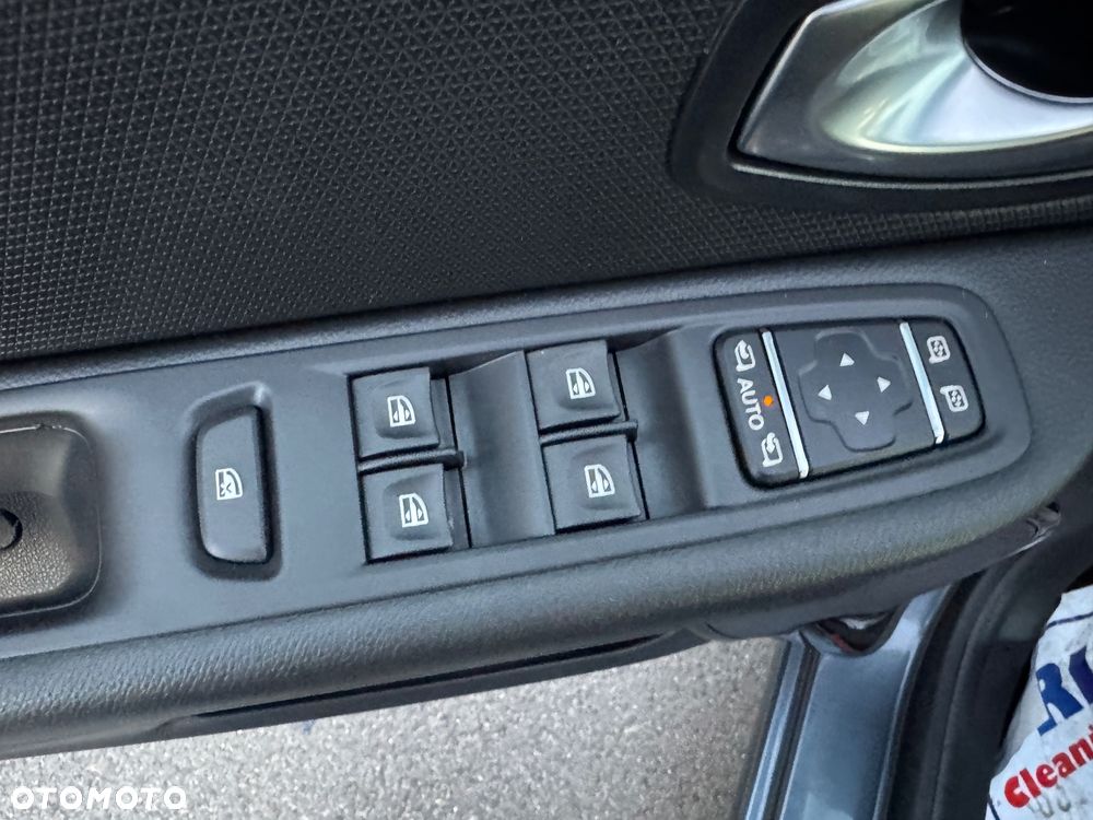 Renault Clio TCe 90 BUSINESS EDITION - 12