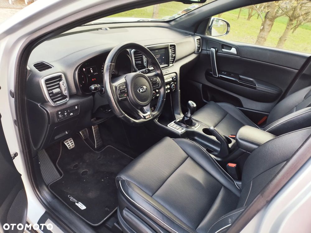 Kia Sportage 2,0 CRDI AWD Dream-Team Edition - 11