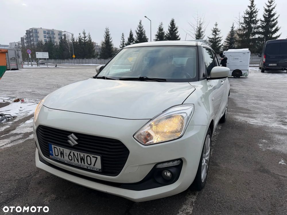 Suzuki Swift - 1