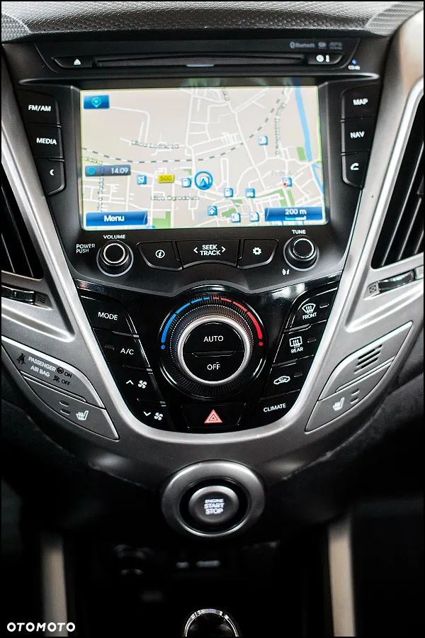 Hyundai Veloster - 21