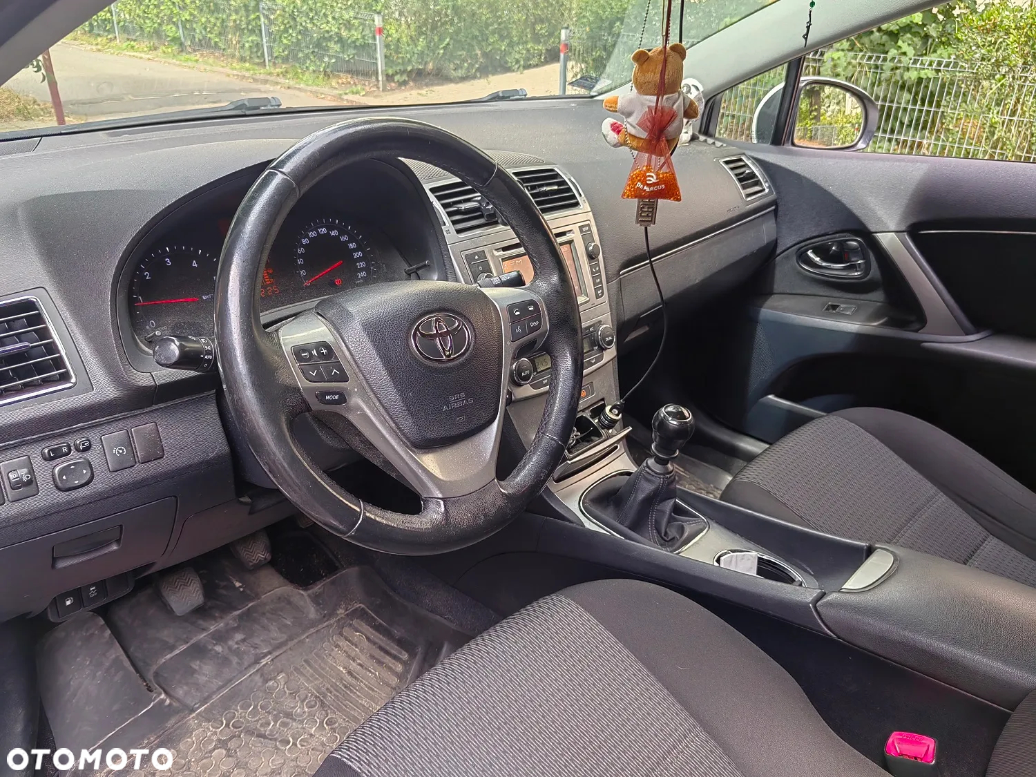 Toyota Avensis - 10