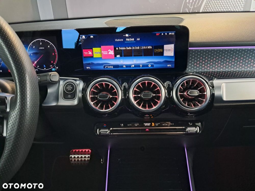 Mercedes-Benz GLB - 36