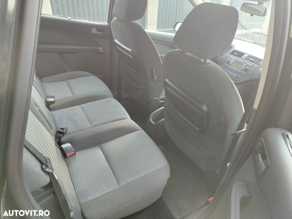 Ford C-Max - 10