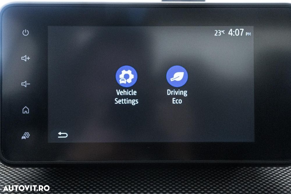 Dacia Logan TCe 90 MT6 Prestige - 38