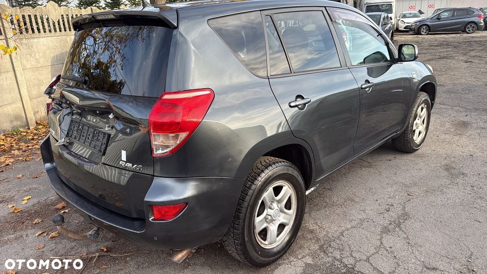Toyota RAV4 2.2 D-4D 4x4 - 7