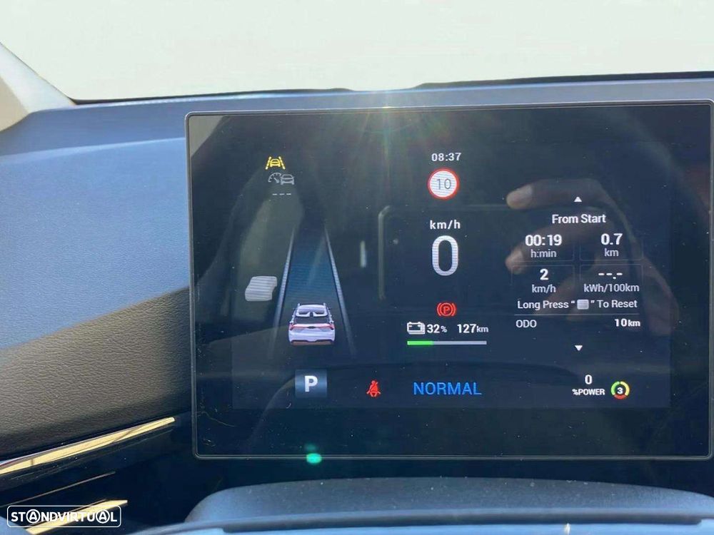 MG MG4 64 kWh Luxury - 13