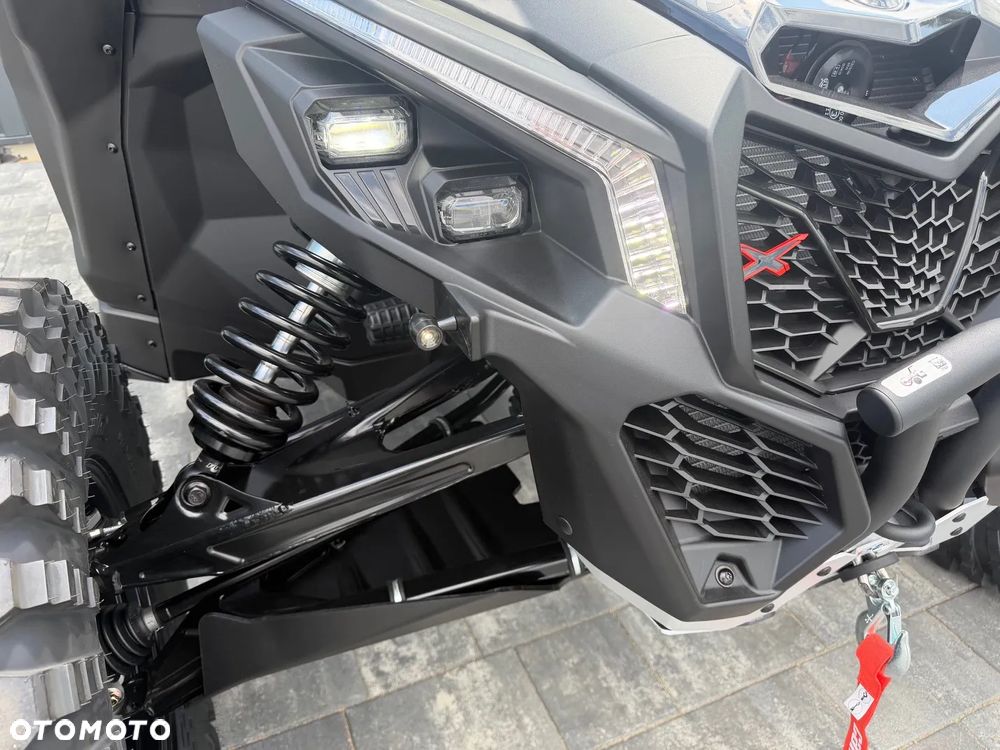 Can-Am Maverick - 8