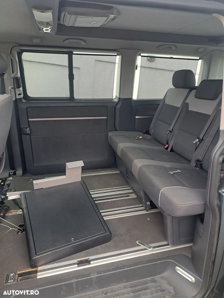 Volkswagen Multivan - 8
