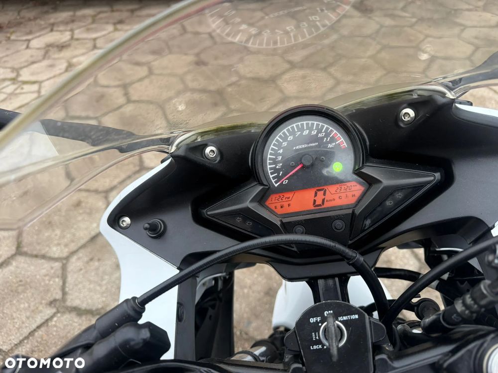 Honda CBR - 13
