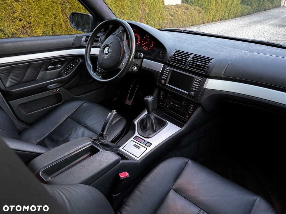 BMW Seria 5 530d Touring Edition Sport - 23