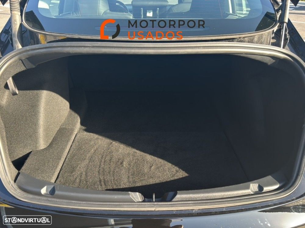Tesla Model 3 - 7