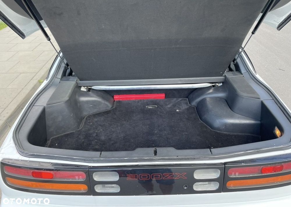 Nissan 300 ZX - 9