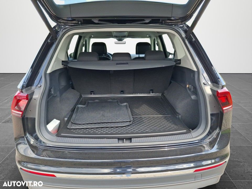 Volkswagen Tiguan - 17