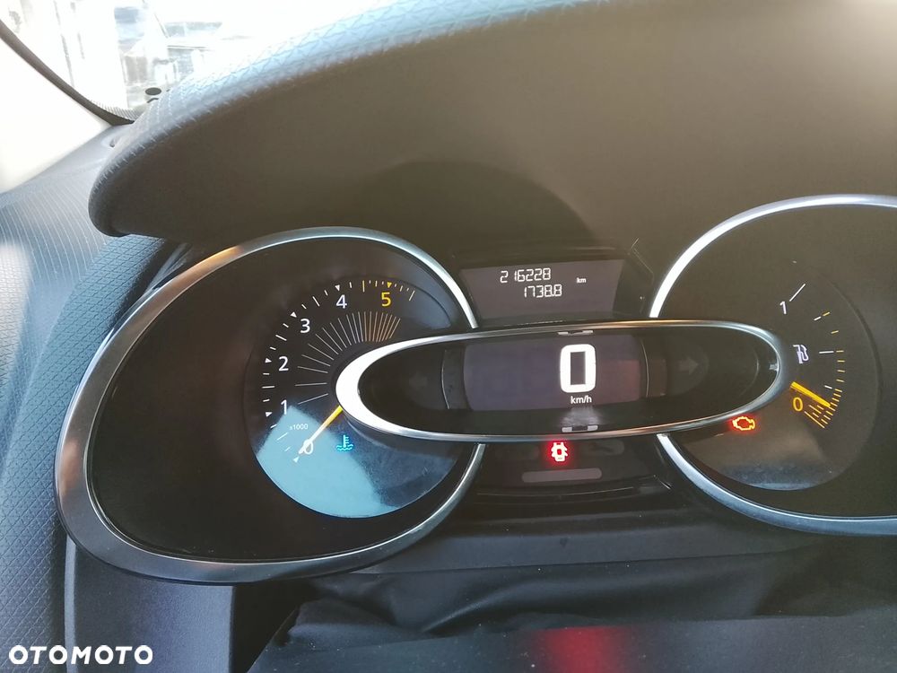 Renault Clio - 22