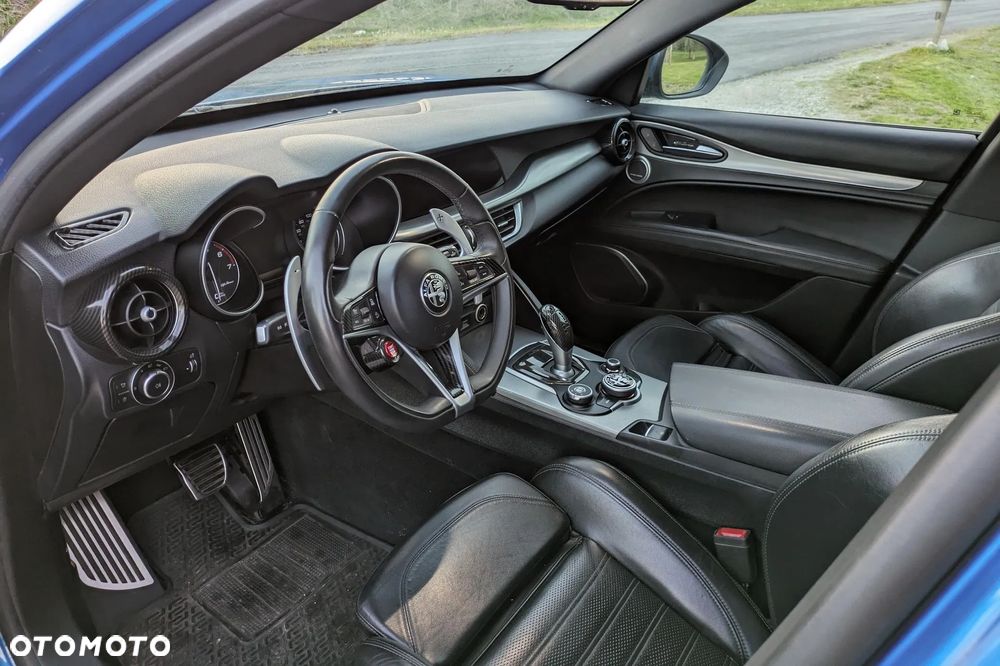 Alfa Romeo Stelvio 2.0 Turbo 16V AT8-Q4 Ti - 13