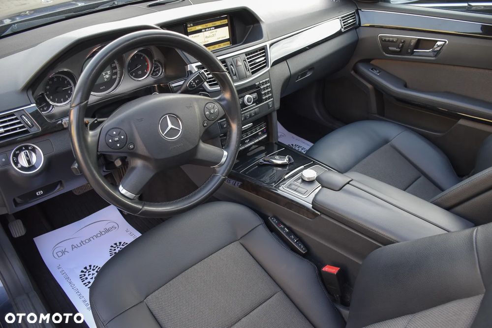 Mercedes-Benz Klasa E 350 CDI DPF 4Matic BlueEFFICIENCY 7G-TRONIC Avantgarde - 21