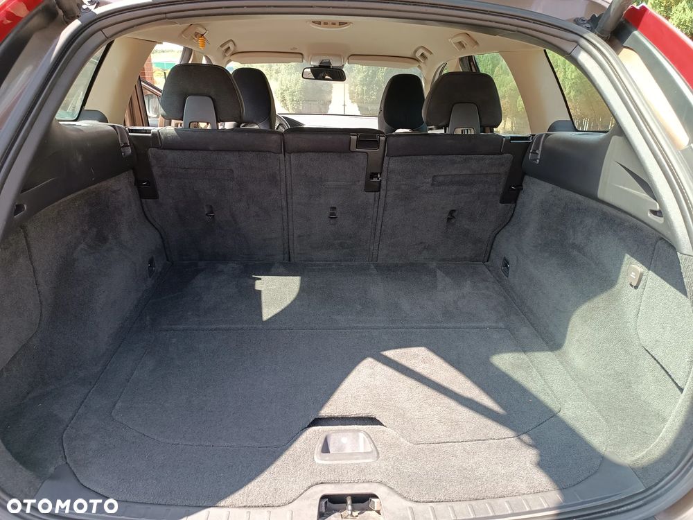 Volvo XC 60 D4 Momentum - 9