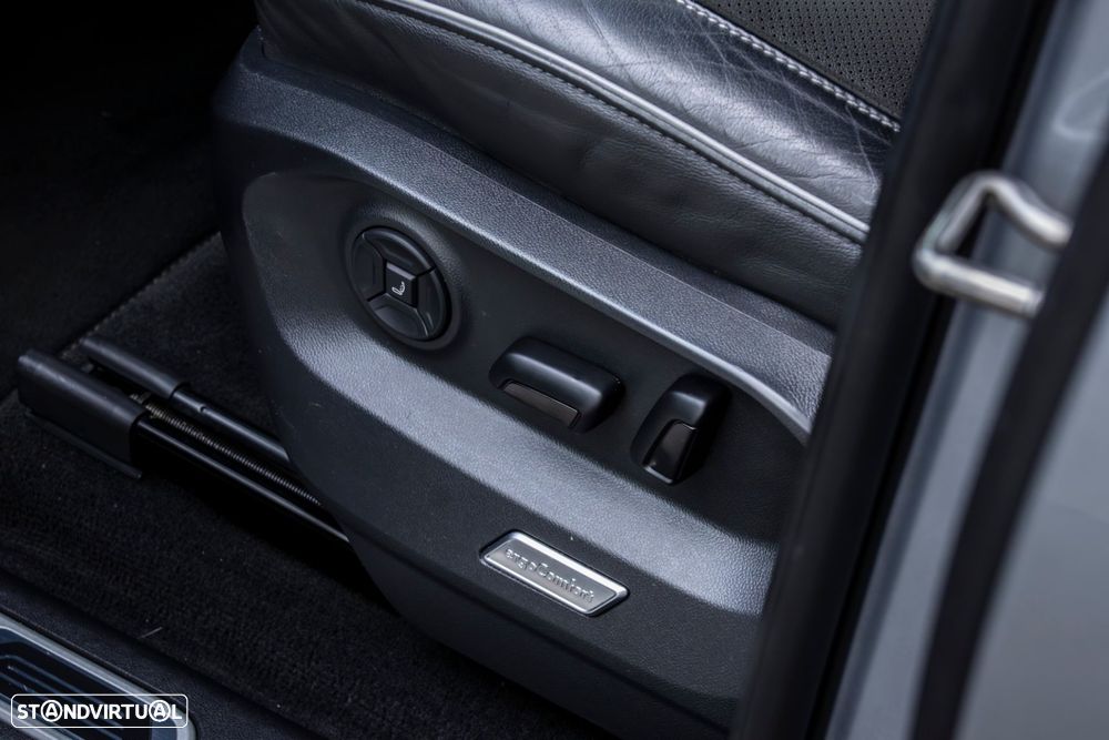 VW Touareg 3.0 TDI V6 R-Line - 27