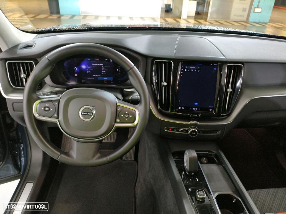 Volvo XC 60 2.0 T6 PHEV Core AWD - 8