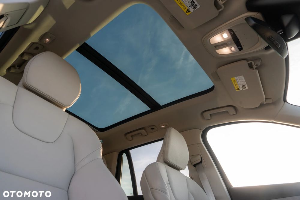 Volvo XC 90 - 16