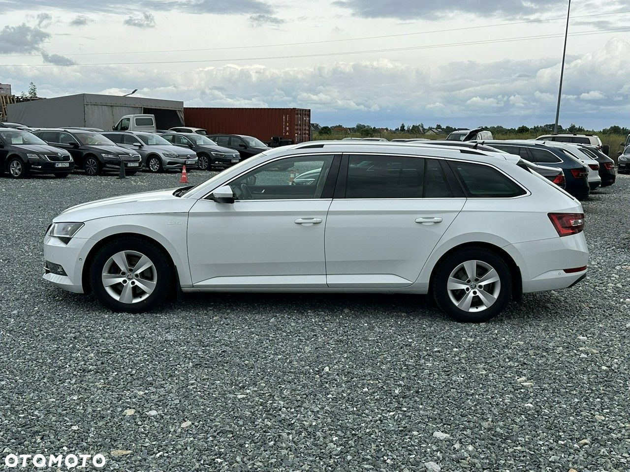 Skoda Superb Combi 2.0 TDI DSG L&K - 9