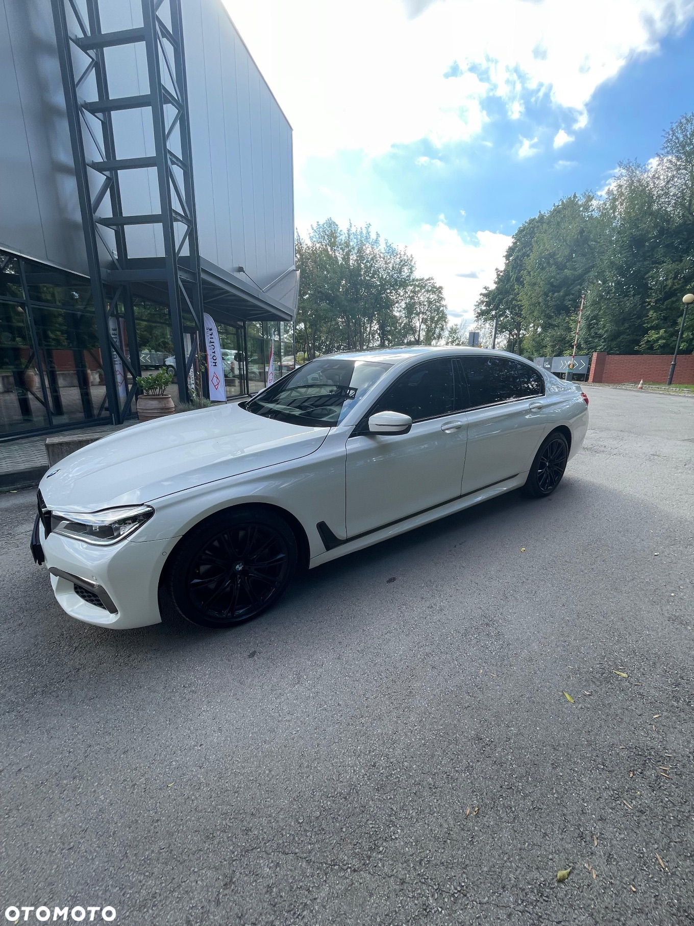 BMW Seria 7 750Li xDrive - 29
