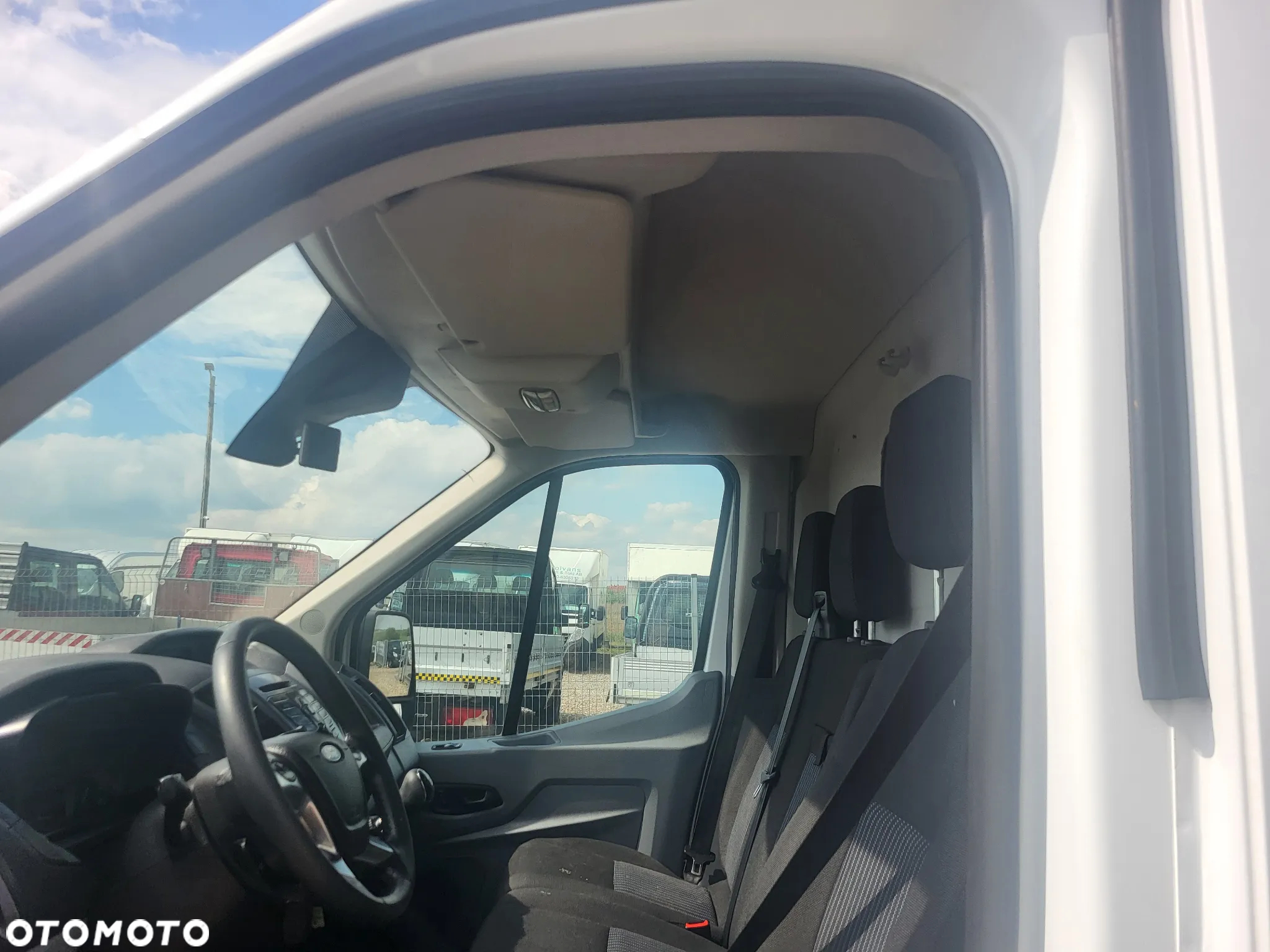 Ford Transit - 17
