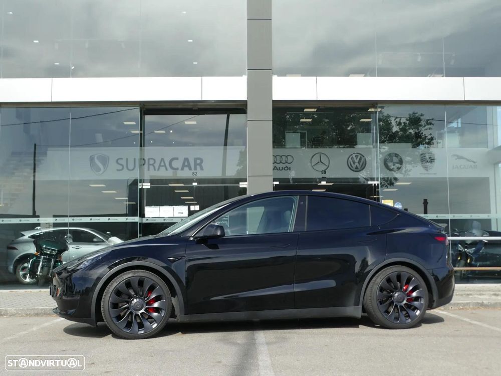 Tesla Model Y Performance Tração Integral - 19
