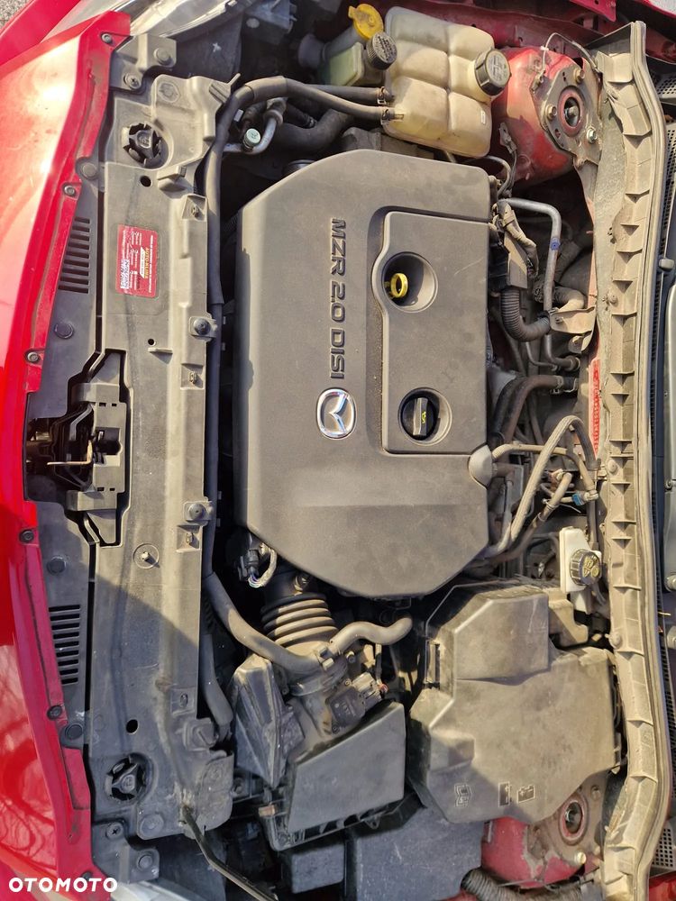 Mazda 3 2.0 Exclusive + - 9